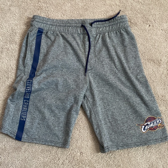 Men’s large NBA Cleveland CAVALIERS grey shorts :) gray 60% cotton cavs Jogging - Picture 7 of 8